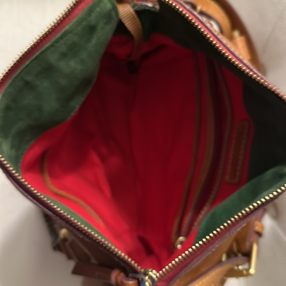 Dooney & Bourke Satchel Shoulder Handbag with adjustable strap for crossbody. - Picture 4 of 9